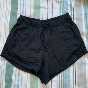 lululemon inner glow shorts